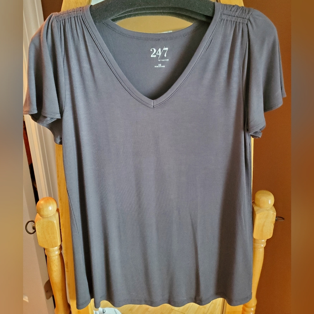 47 Women's Charcoal V-Neck Tee